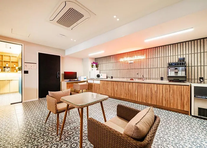 酒店 신촌 어반슬로우